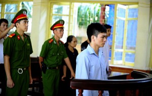nhan-chung-moi-vu-ong-chan-co-bi-xu-ly-hinh-su-hay-khong