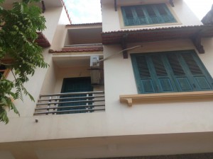 Quy định về việc trổ cửa sổ sang bất động sản liền kề